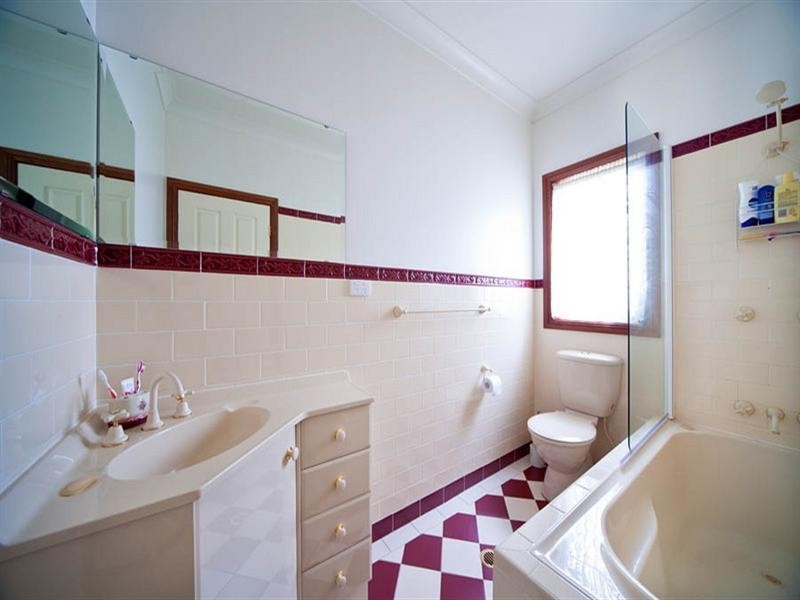 42 Prince Edward Street, Blackheath NSW 2785