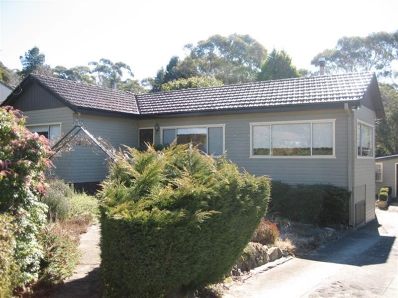 12 Chelmsford Avenue, Blackheath NSW 2785
