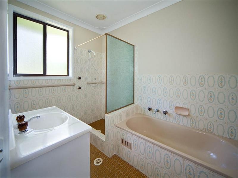 24 Blackheath Street, Leura NSW 2780