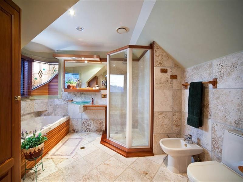 16 Lamartine Avenue, Wentworth Falls NSW 2782