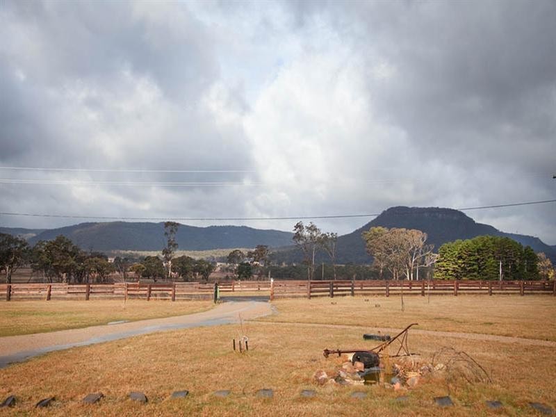 15 River Lett Close, Hartley NSW 2790