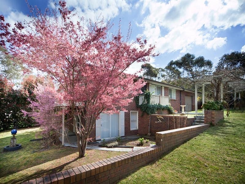 11 Valley View Road, Blackheath NSW 2785