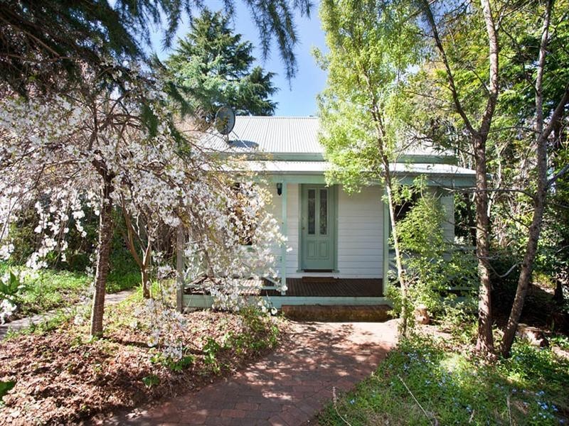 12 Grose Street, Blackheath NSW 2785