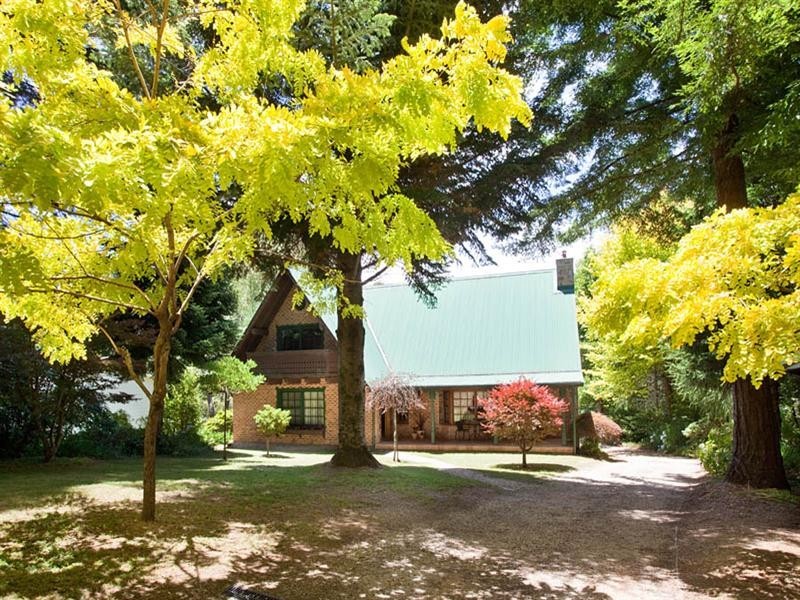 152 Clarence Road, Blackheath NSW 2785