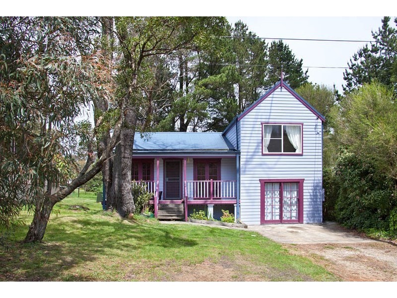 10 Row Street, Blackheath NSW 2785