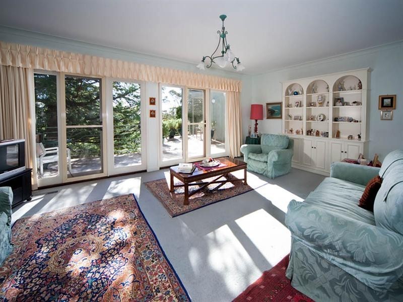 14 Burton Road, Blackheath NSW 2785