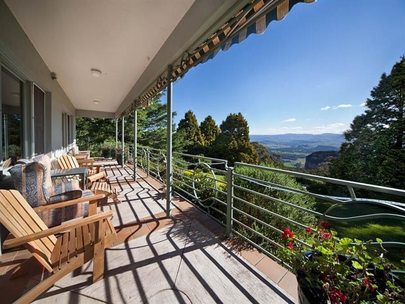 14 Burton Road, Blackheath NSW 2785