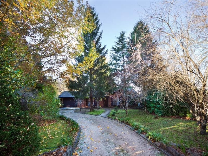 154 Clarence Road, Blackheath NSW 2785