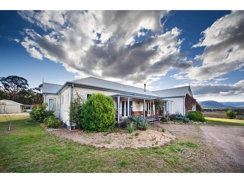 13 Dicker Drive, Little Hartley NSW 2790