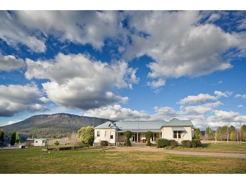 13 Dicker Drive, Little Hartley NSW 2790