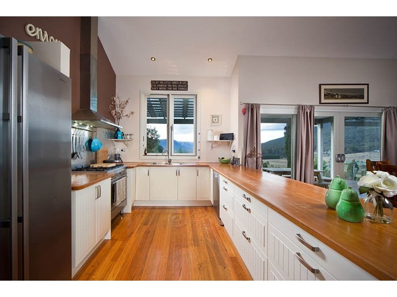 13 Dicker Drive, Little Hartley NSW 2790