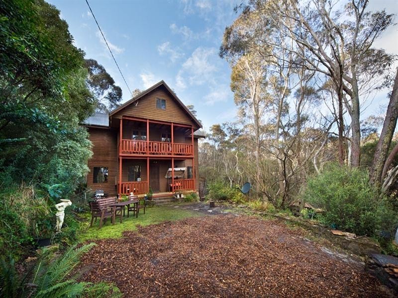 8 Minyago Street, Blackheath NSW 2785