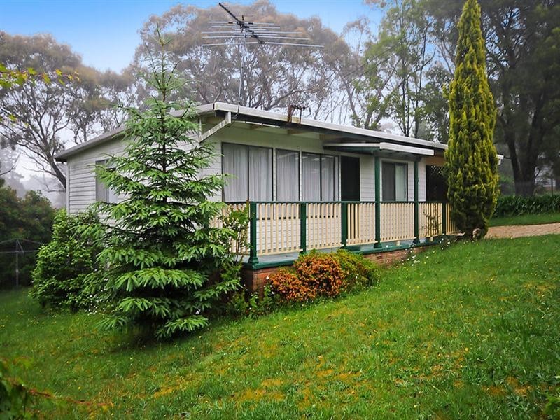 27 Cleopatra Street, Blackheath NSW 2785