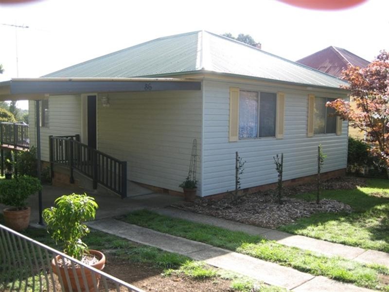 86 Govetts Leap Road, Blackheath NSW 2785