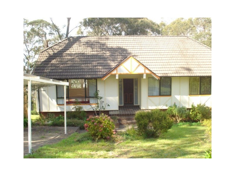 11 Lawrence Street, Blackheath NSW 2785