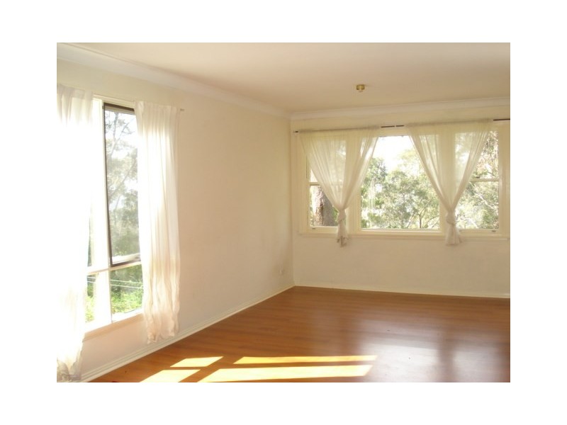 11 Lawrence Street, Blackheath NSW 2785