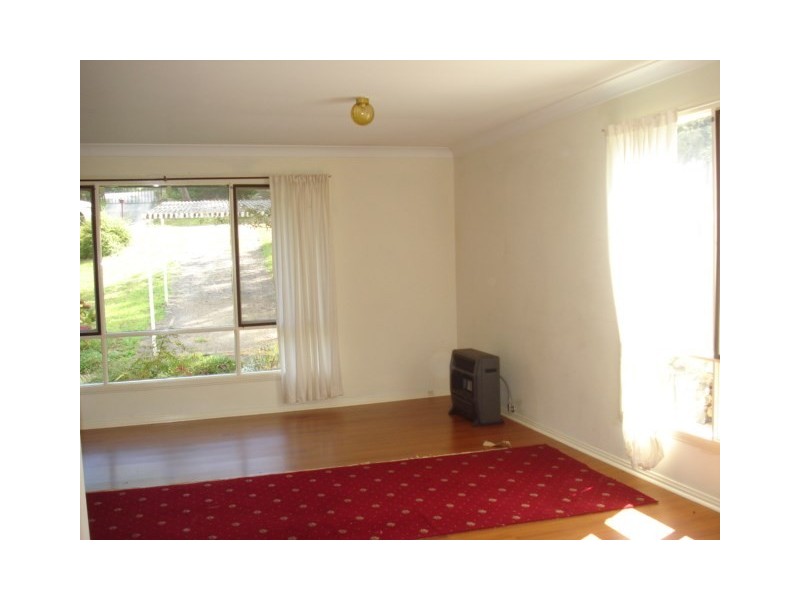 11 Lawrence Street, Blackheath NSW 2785