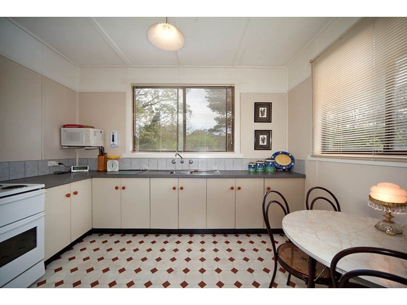 8 Row Street, Blackheath NSW 2785