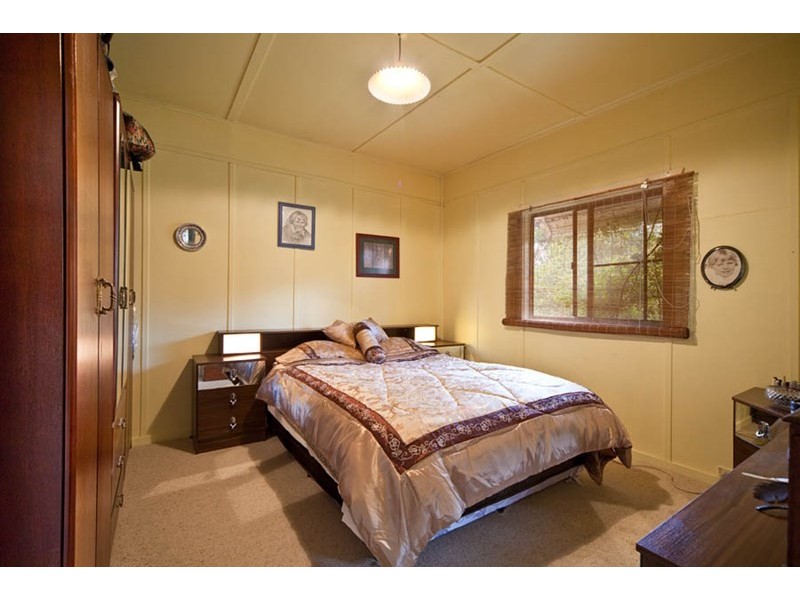 8 Row Street, Blackheath NSW 2785