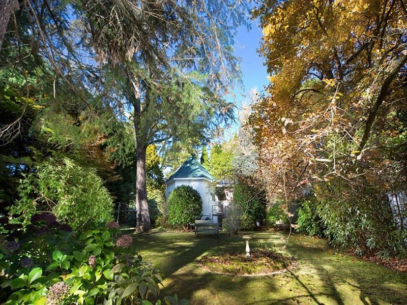 8 Brentwood Avenue, Blackheath NSW 2785