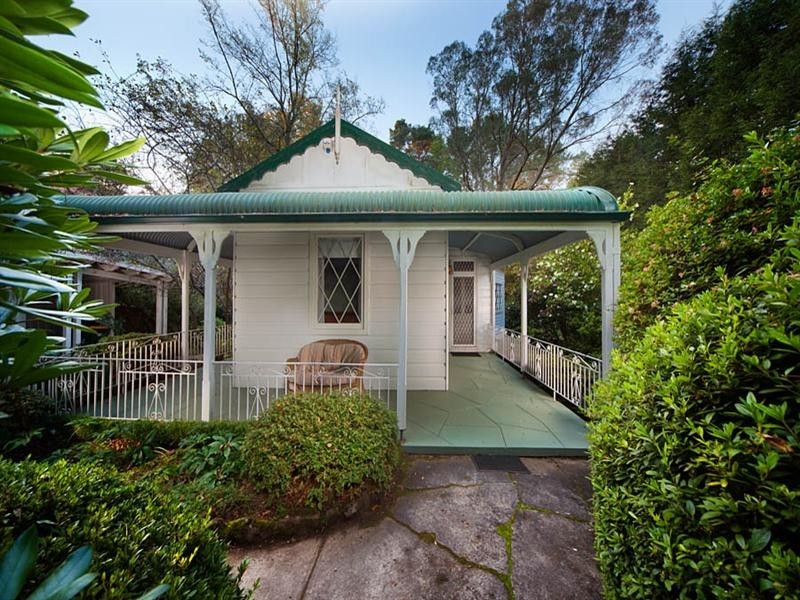 8 Brentwood Avenue, Blackheath NSW 2785