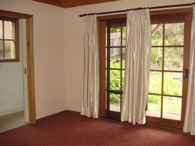 11 Beaufort Avenue, Mount Victoria NSW 2786