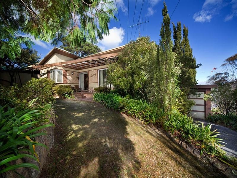14 Staveley Parade, Blackheath NSW 2785