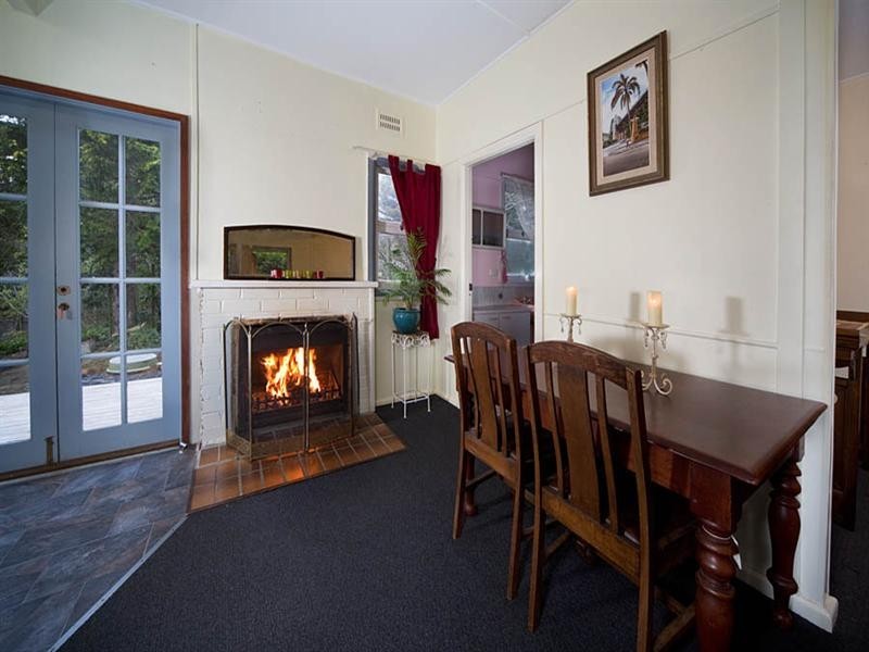42 Railway Parade, Medlow Bath NSW 2780