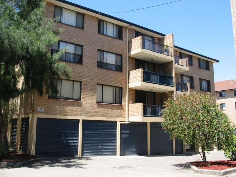 8/7 Griffiths Street, Blacktown NSW 2148