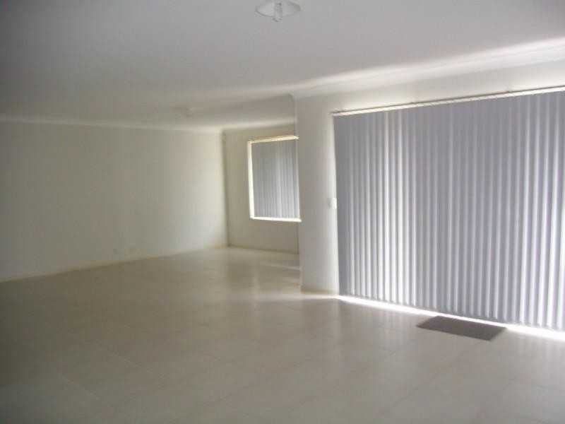 37 Paperbark Drive, Woodcroft NSW 2767