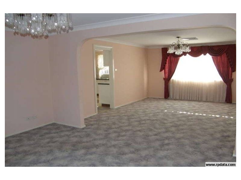 19 Lakewood Drive, Woodcroft NSW 2767