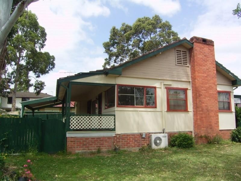 4 Barnet Place, Doonside NSW 2767