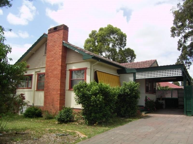 4 Barnet Place, Doonside NSW 2767