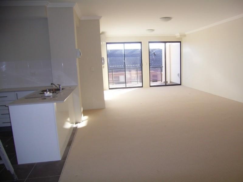 22/20-22 Fourth Avenue, Blacktown NSW 2148