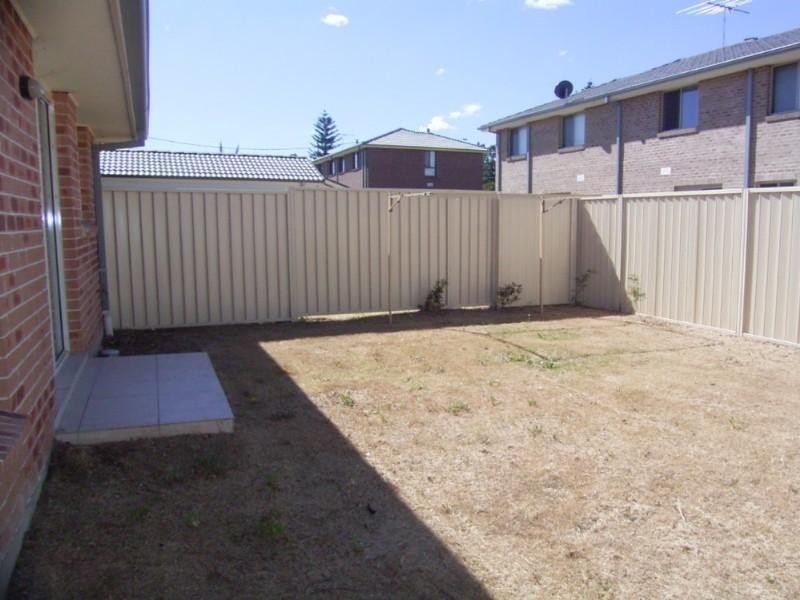 2/62 Hill End Road, Doonside NSW 2767