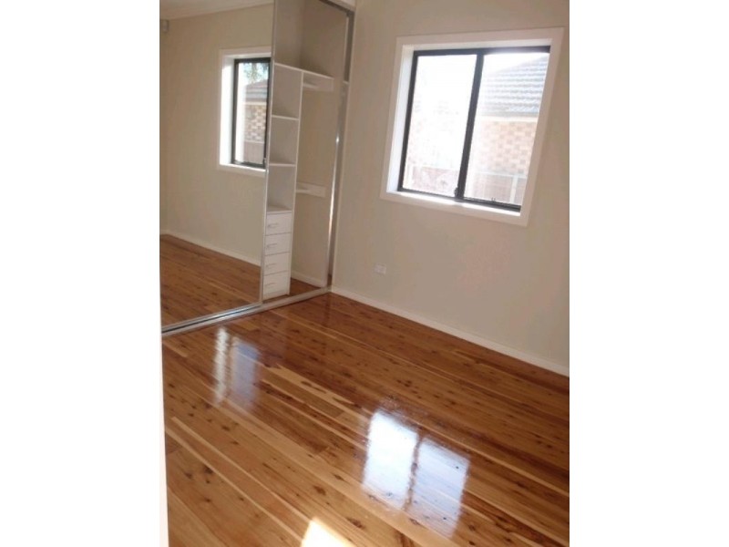 1/77 Canberra Street, Oxley Park NSW 2760