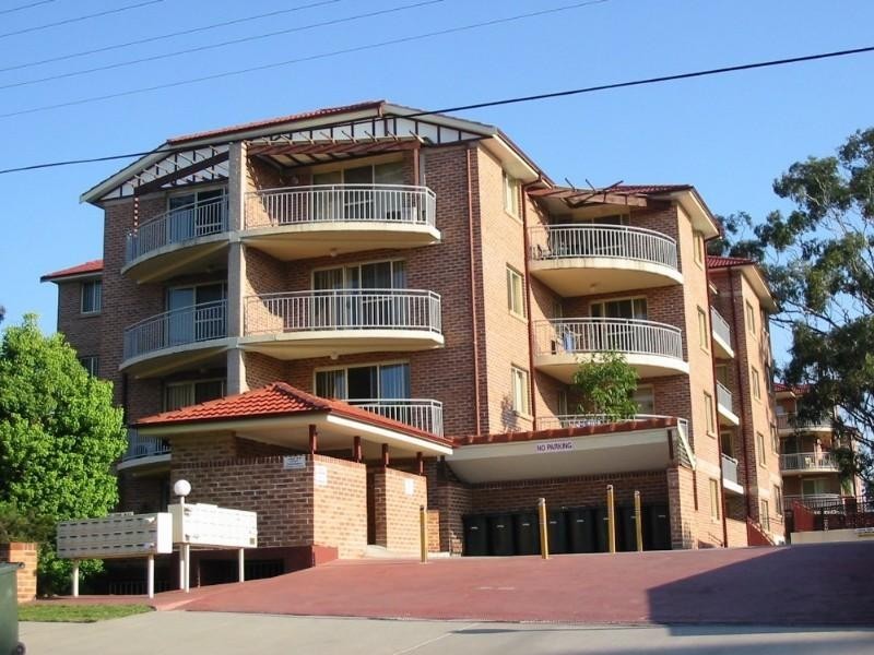 19/8-10 Fourth Avenue, Blacktown NSW 2148