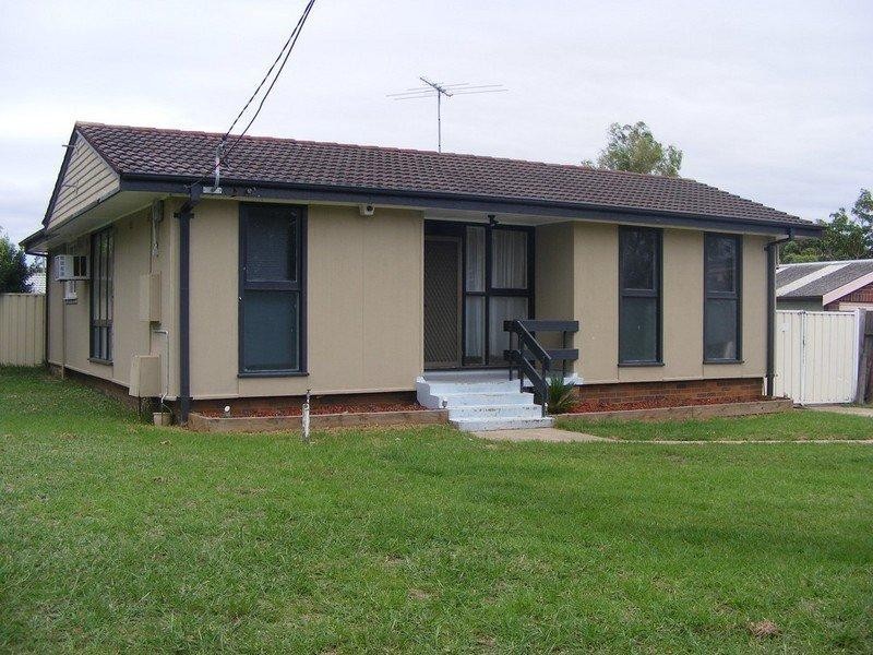 12 Winsford Avenue, Hebersham NSW 2770