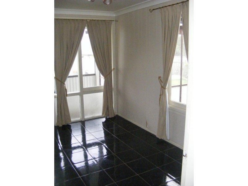 12 Winsford Avenue, Hebersham NSW 2770