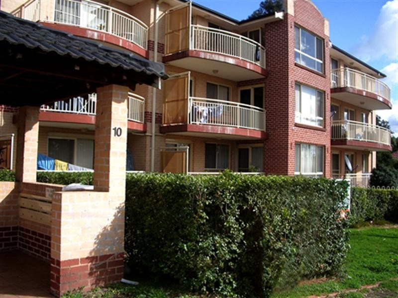 20/8 Fifth Avenue, Blacktown NSW 2148