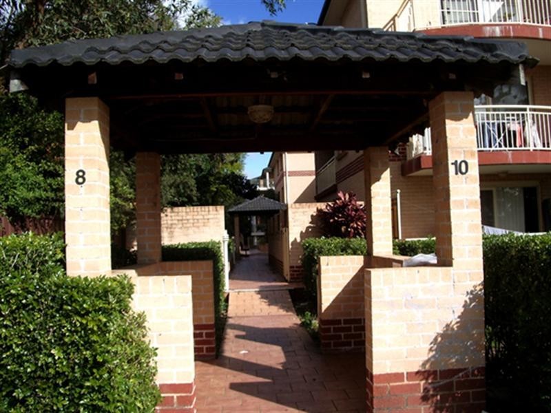 20/8 Fifth Avenue, Blacktown NSW 2148