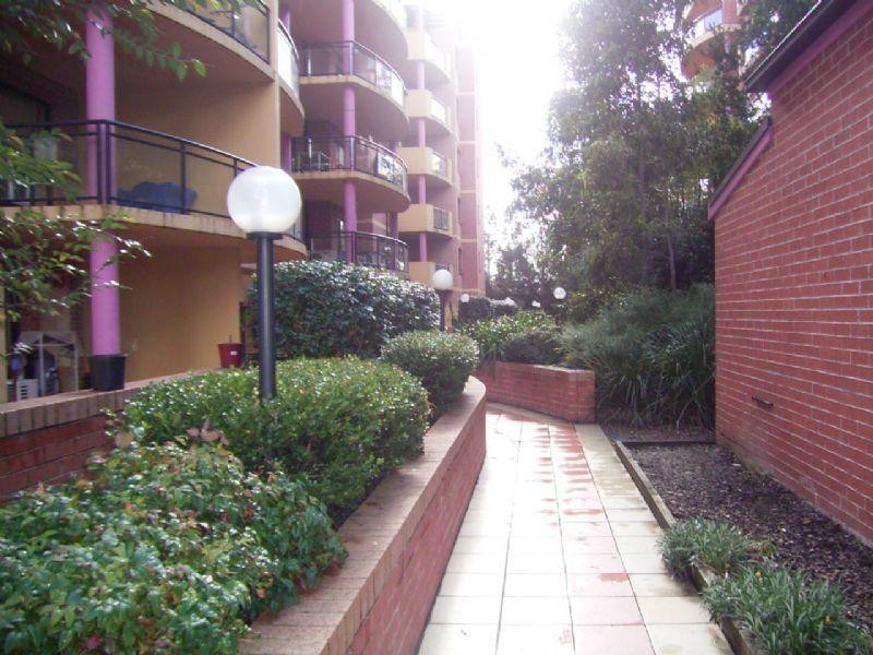 8/29-33 Kildare Road, Blacktown NSW 2148