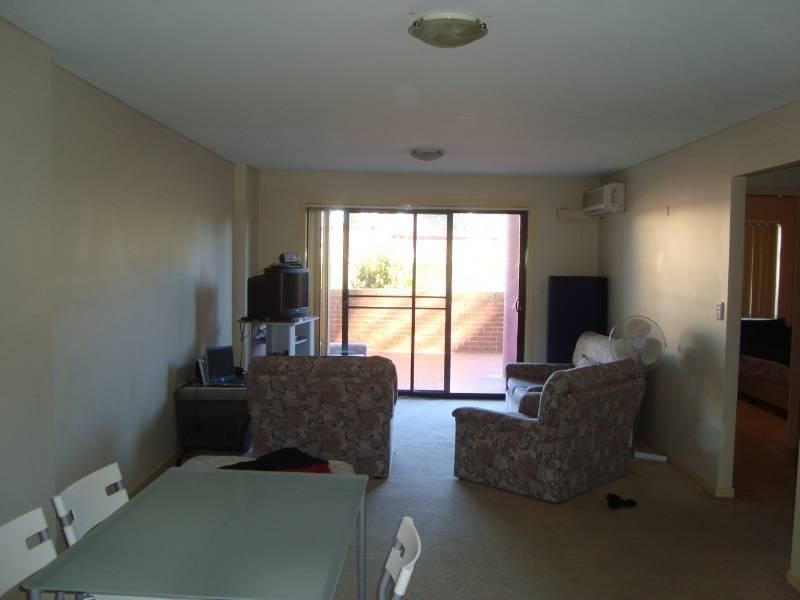8/29-33 Kildare Road, Blacktown NSW 2148
