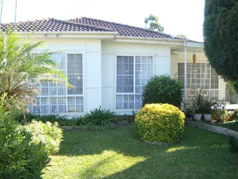 8 Waugh Crescent, Blacktown NSW 2148