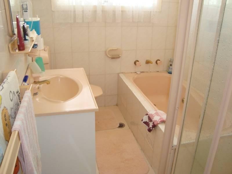 8 Waugh Crescent, Blacktown NSW 2148