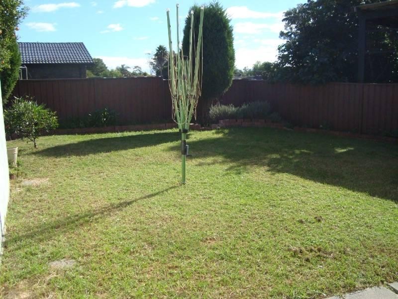 8 Waugh Crescent, Blacktown NSW 2148