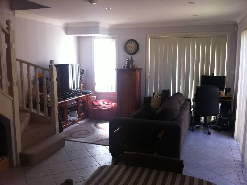 16/28 Carinya Street, Blacktown NSW 2148