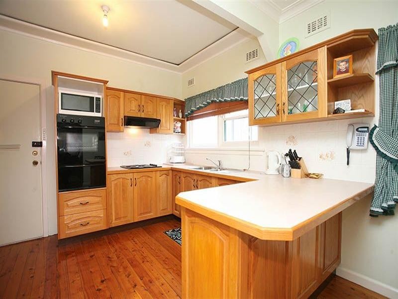 13 Blue Hills Crescent, Blacktown NSW 2148