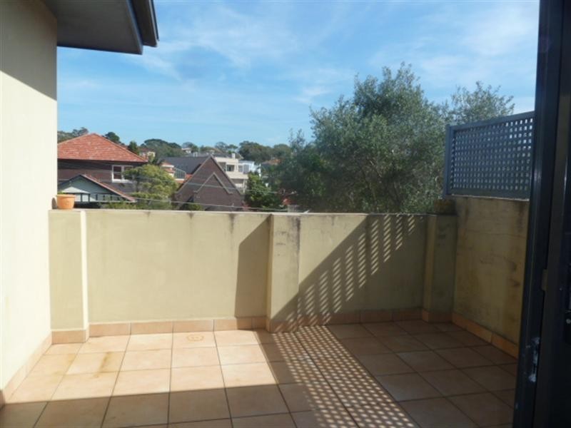 675a Old South Head Road, Vaucluse NSW 2030