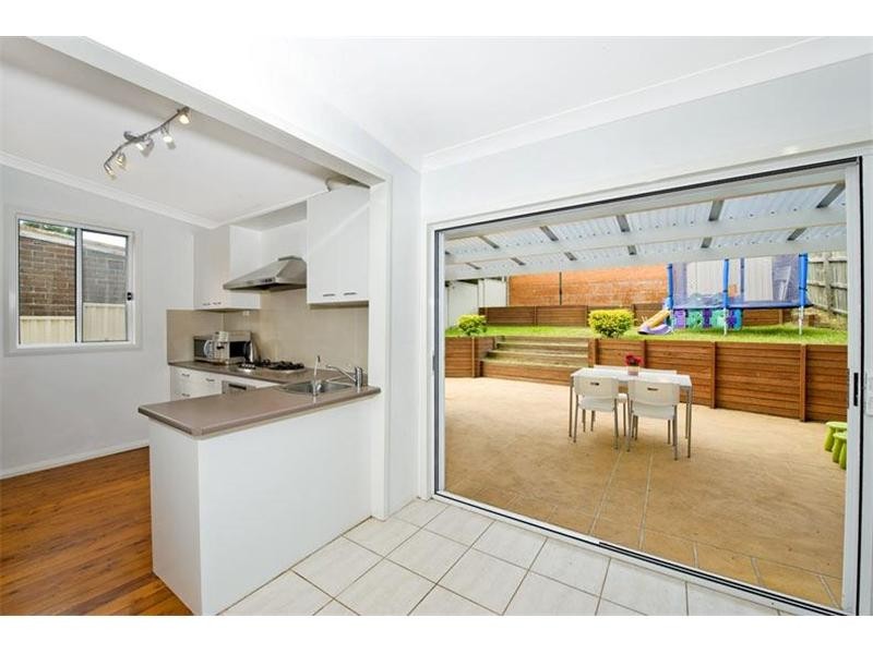 10 Trevelyan Street, Botany NSW 2019